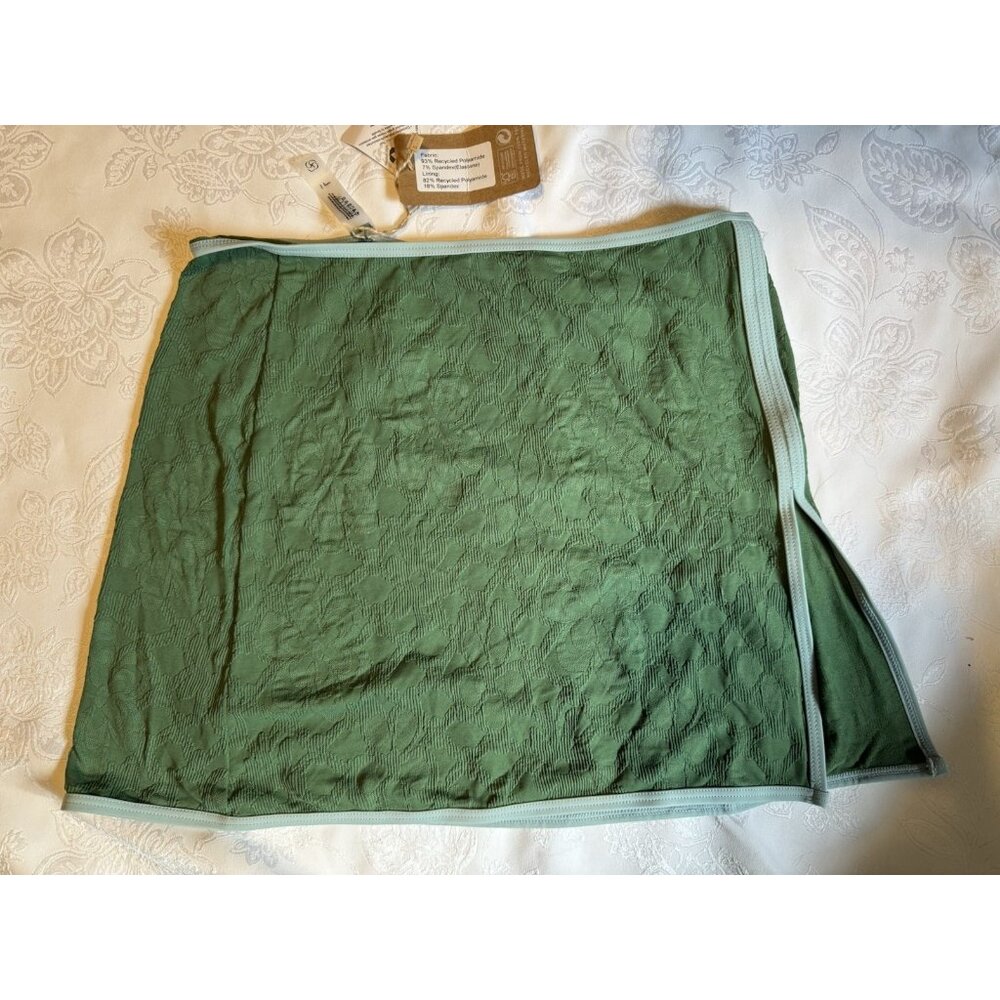 Berlook Swimsuit Skirt Coverup Size L Large Green Jacquard NEW - Picture 8 of 9
